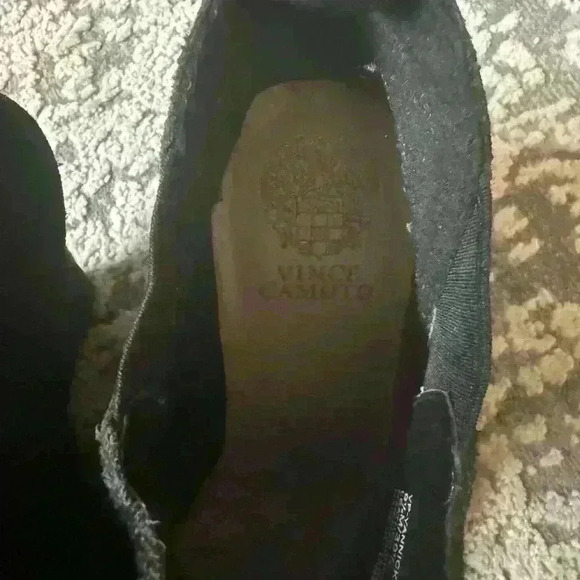 Vince Camuto Yannick Black Suede Wedge Pull On Ankle Bootie Womens 9.5 - Picture 4 of 5